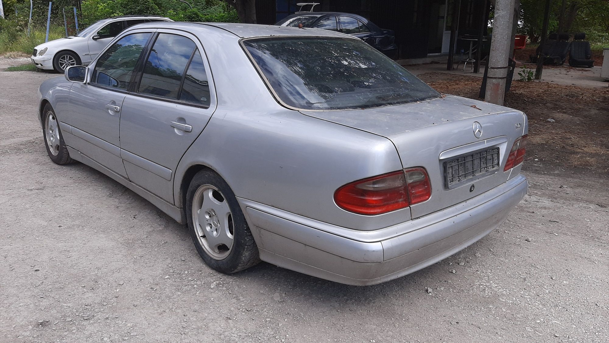 Mercedes w210 facelift НА ЧАСТИ