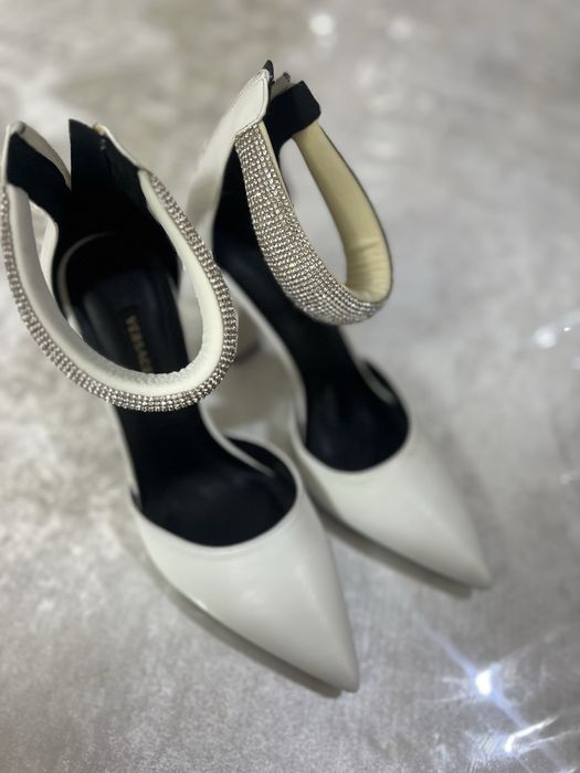 Tufli Versace 37 raz