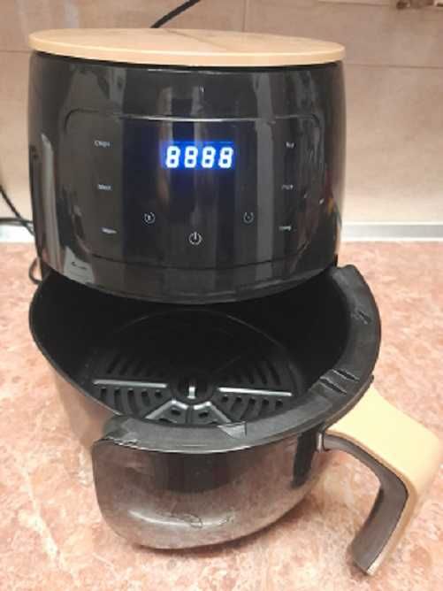 Friteuza cu aer cald noua 6litri,  bonus carte 20 retete