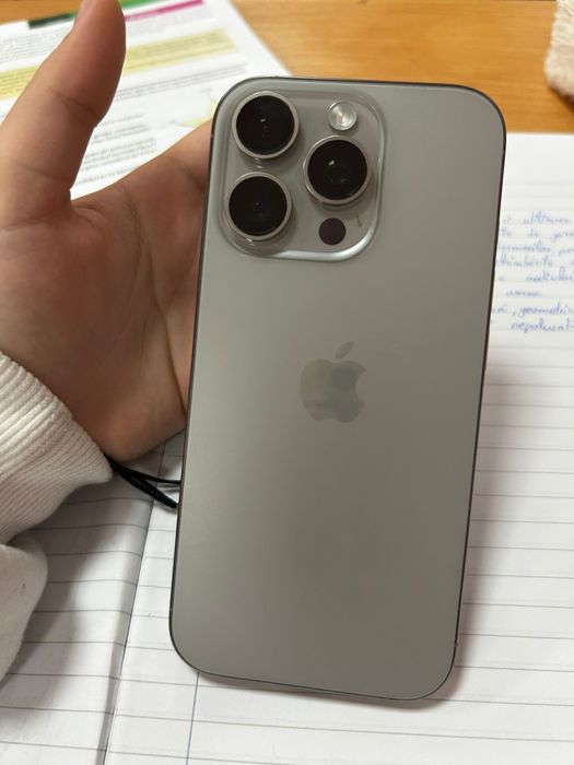 iPhone 16 pro,fara defecte vand urgent,mesaje in privat