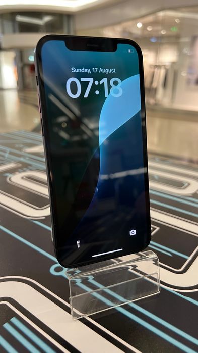 iPhone 12 - 64GB - Negru - 83% Sănătate Baterie