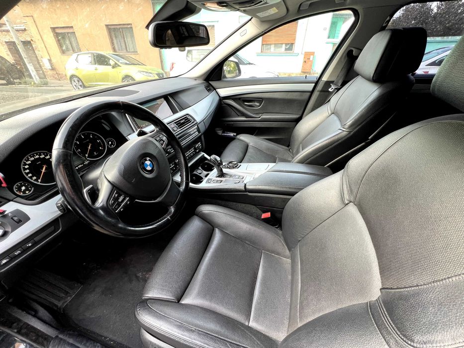 BMW Seria 5 530d Full F11 Xenon Navigație Mare Piele Istoric Complet
