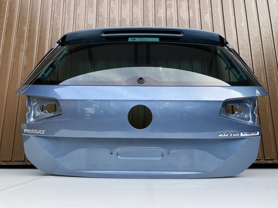 Haion vw Passat B8 Highline cod culoare LB5J 2015-2020