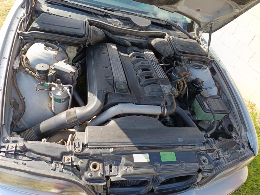 Бмв е39 525д автоматик
