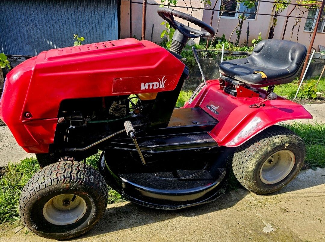 Tractoras de gazon MTD
