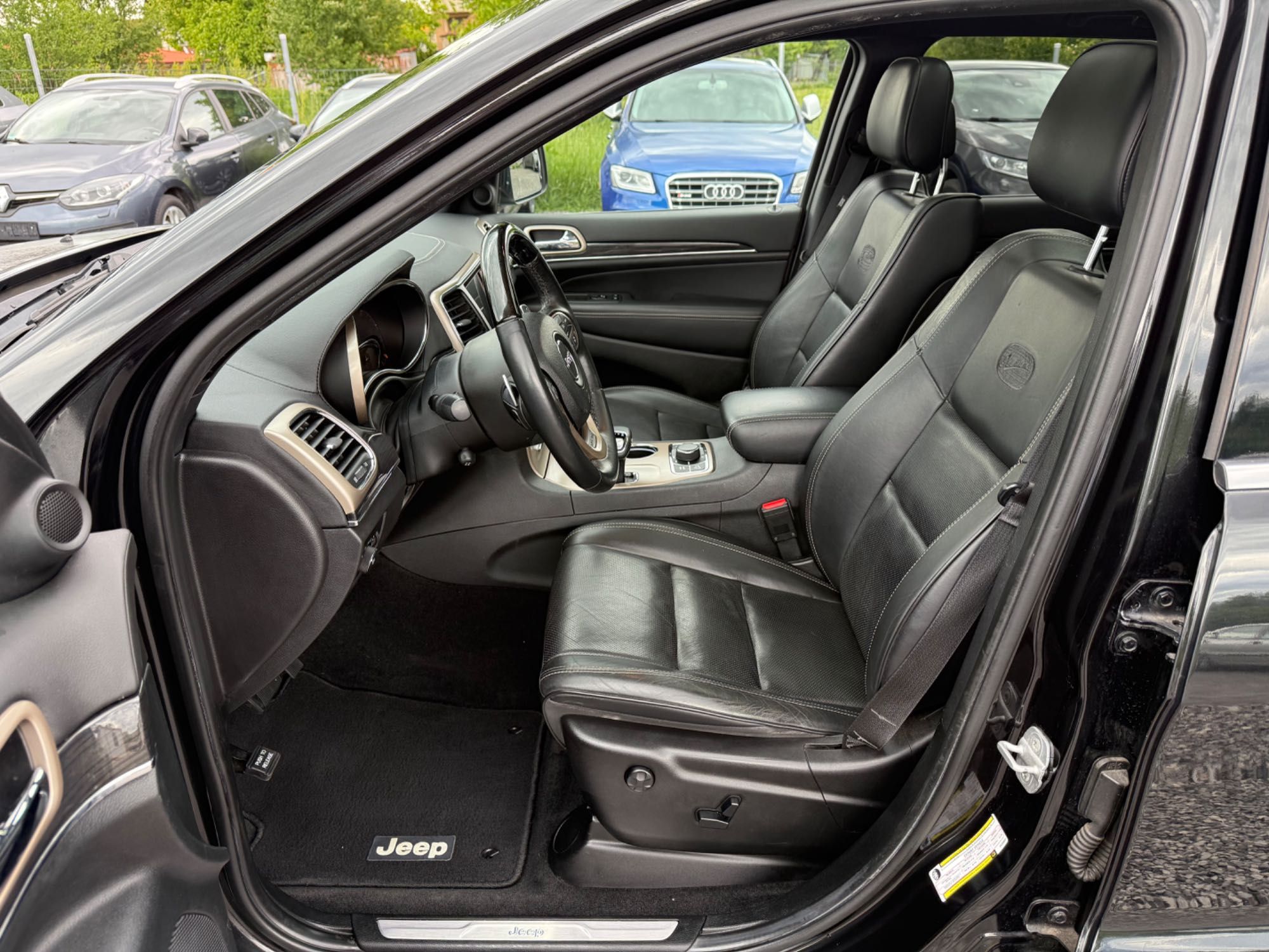Jeep Grand cherokee OVERLAND 3.0 CRD (250 кс) 4x4 Automatic 236 000 km
