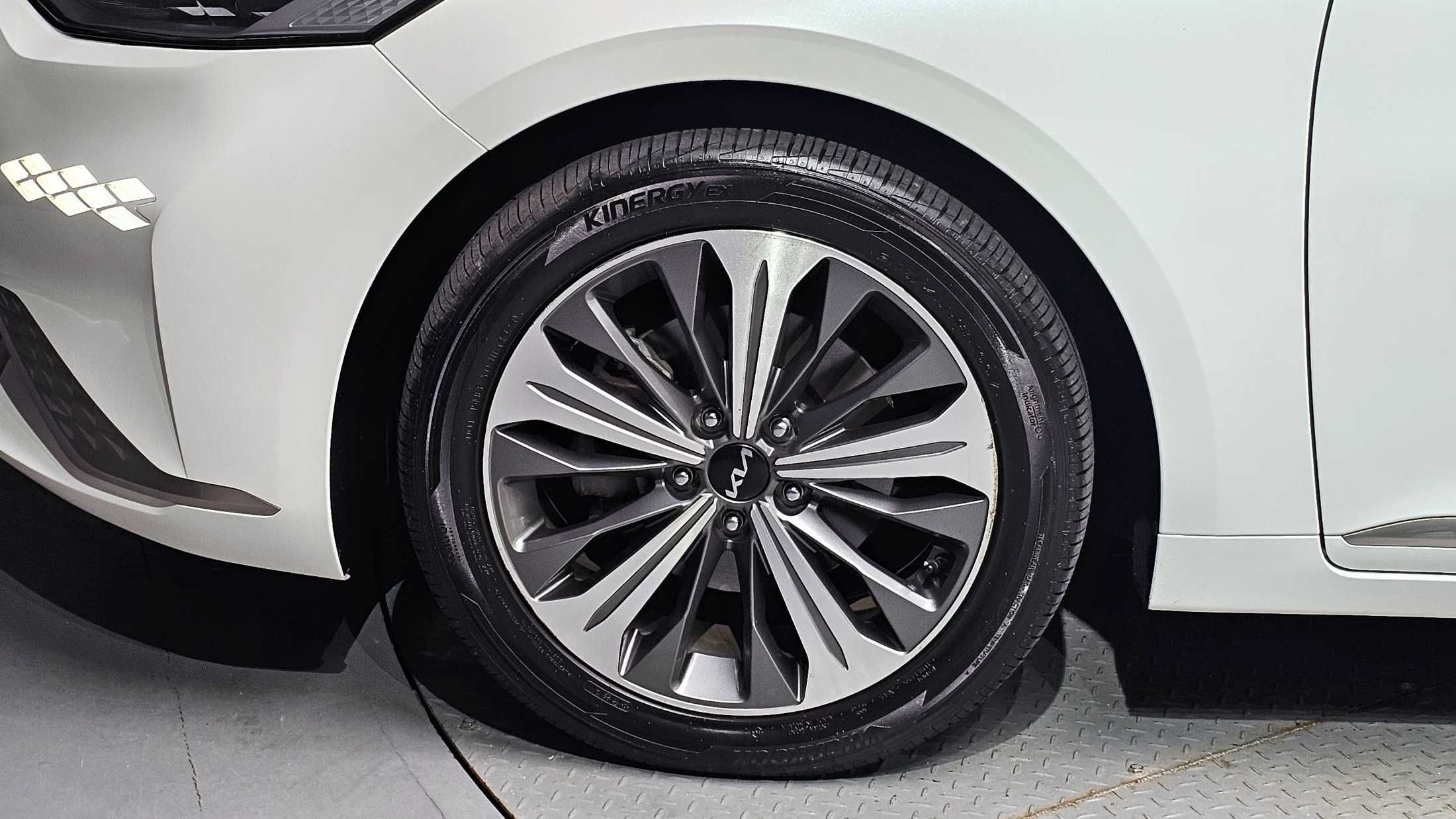 Kia K8 Noblesse 2021 — официальная поставка, готова к продаже