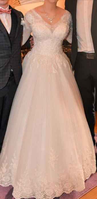Vand rochie de mireasa