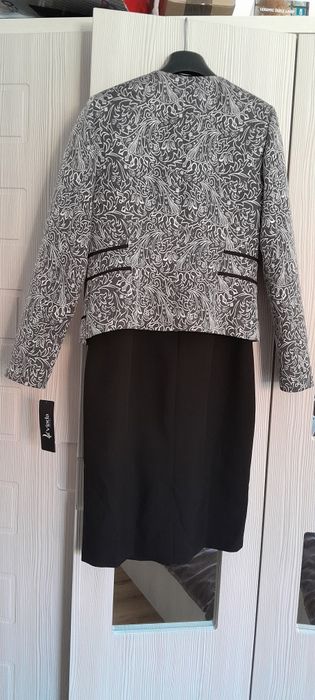 Costum damă marca Viada (rochie + sacou) elegant, NOU, marimea 42