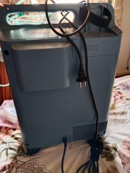 Aparat concentrator de oxigen Philips Respironics – Stare impecabilă
3