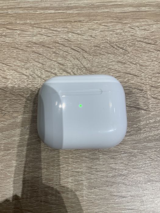 Casti Apple AirPods 3 (3rd generation) cu MagSafe Charging