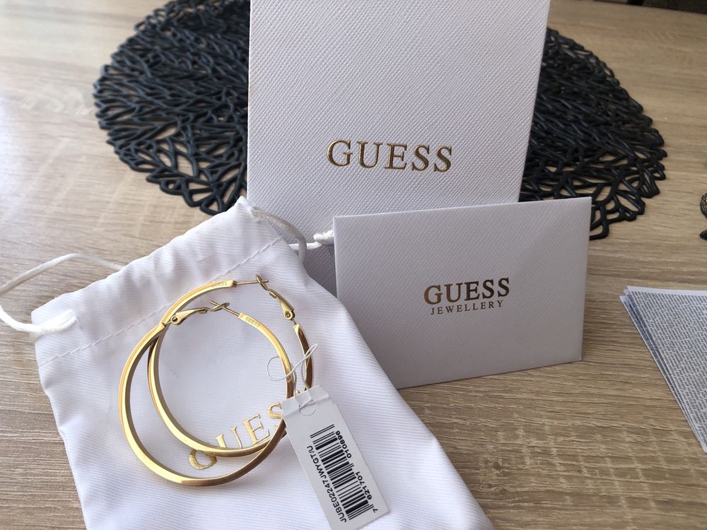 Обеци на GUESS