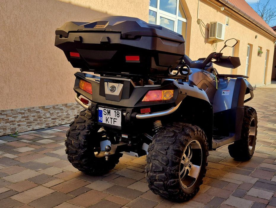 ATV CF moto 800 4x4