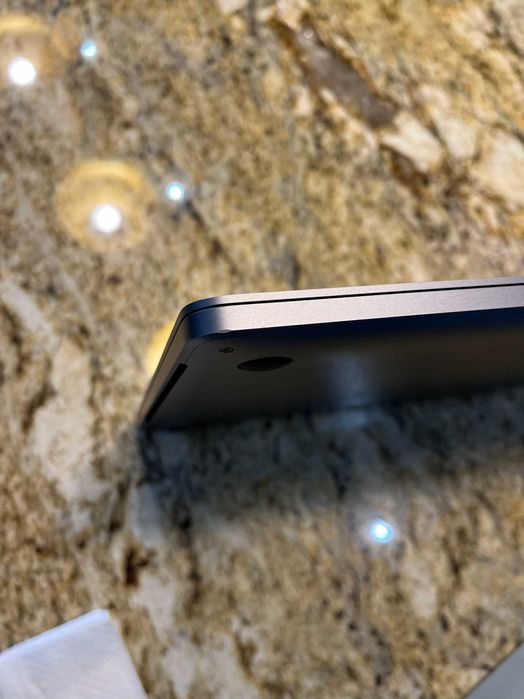 Macbook Pro 16 i9 DDR- 16GB, SSD-1TB (2019)