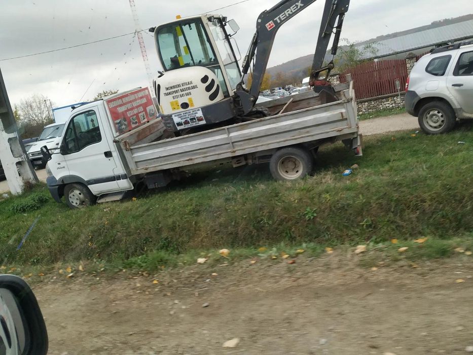 Închiriez buldoexcavator, miniexcavator, basculanta