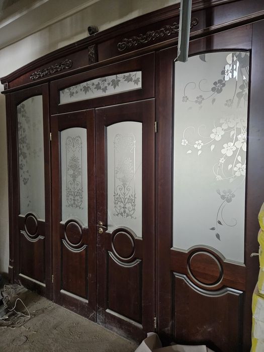 Двери деревянные