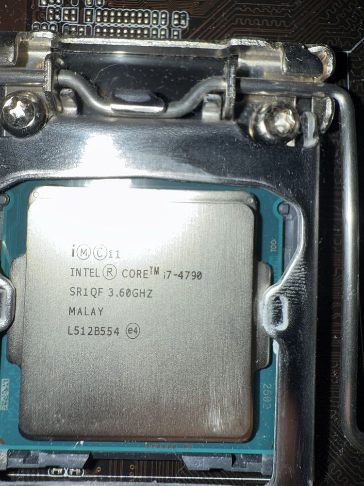 Cpu Intel i7 4790 + дъно Asus Q87M-E+ 8GB RAM, сокет 1150