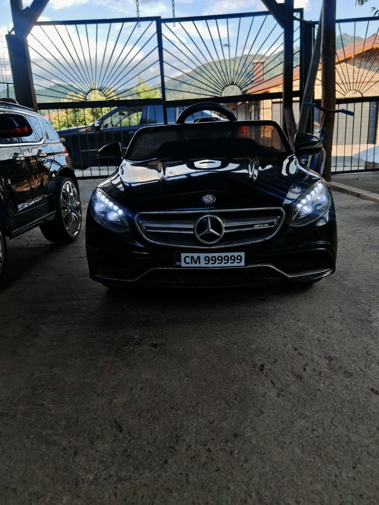 Акумулаторна кола Мерцедес S63