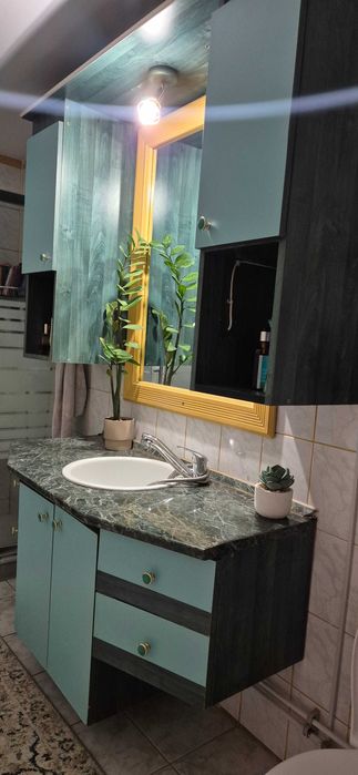 Mobilier baie+oglindă+chiuvetă