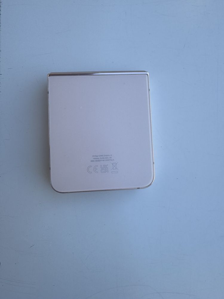 Samsung Galaxy Z Flip 4