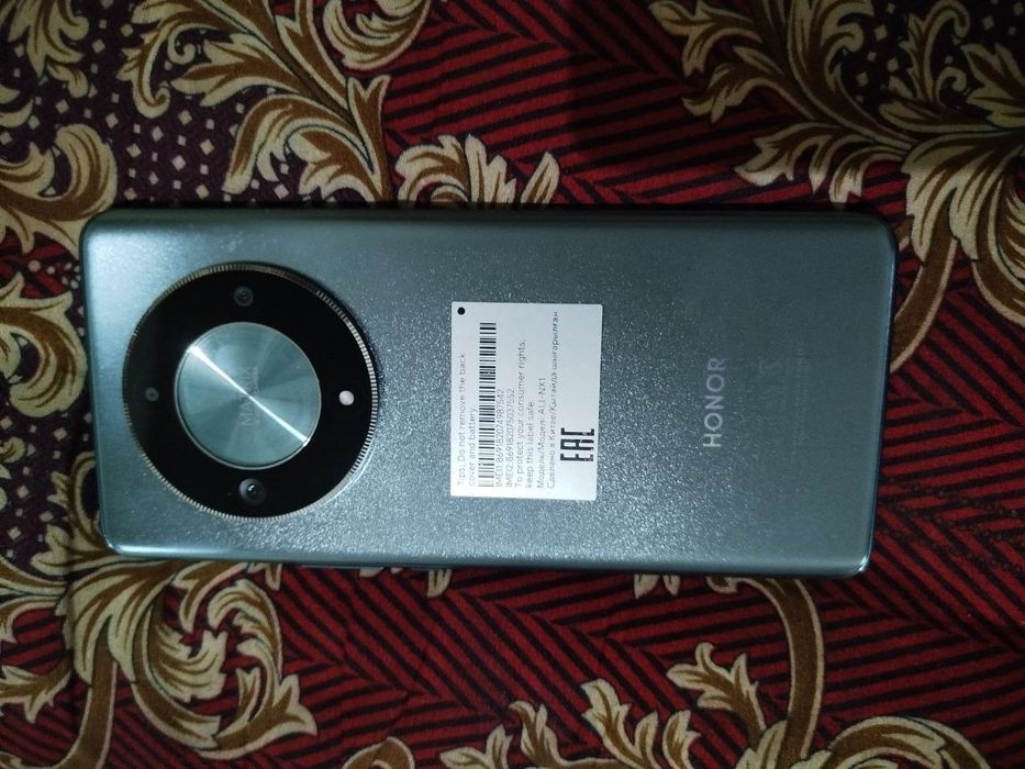 Honor Х9b 5 G  8. 256.