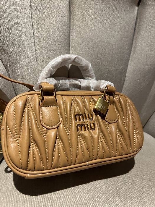Чанта Miu Miu-Arcadie camel