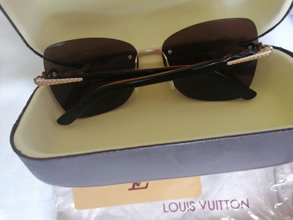 Нови Rey Ban, MK, Louis Vuitton, Bvlgari