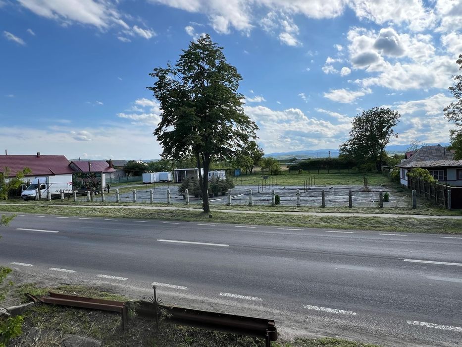 Vând teren intravilan situat în orașul Buhuși