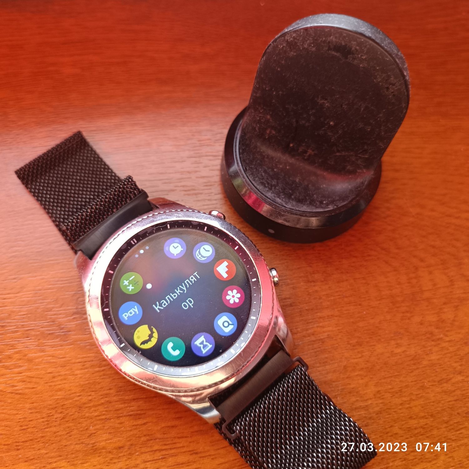 Продаются смарт часы Samsung Gear S3 classic