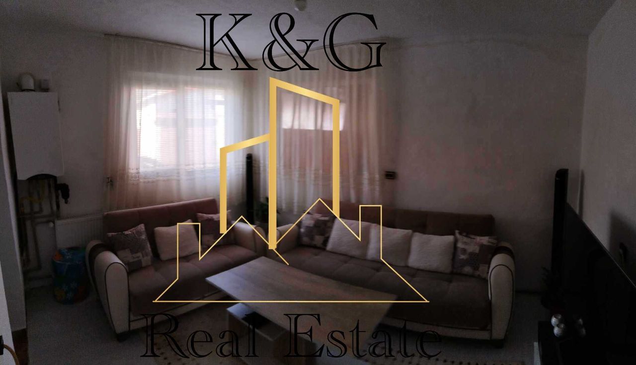 Продава се Къща в Разград, Център - 79 кв.м за 1356 €/кв.м - Снимка #2