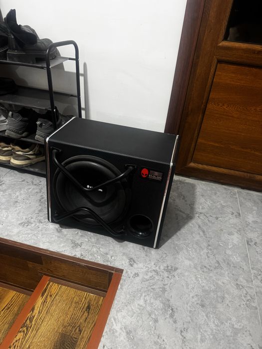 Новый савбуфер 5 элемент имеется документация о подленности коробка.