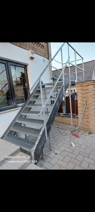 Scară zincată profesionala
