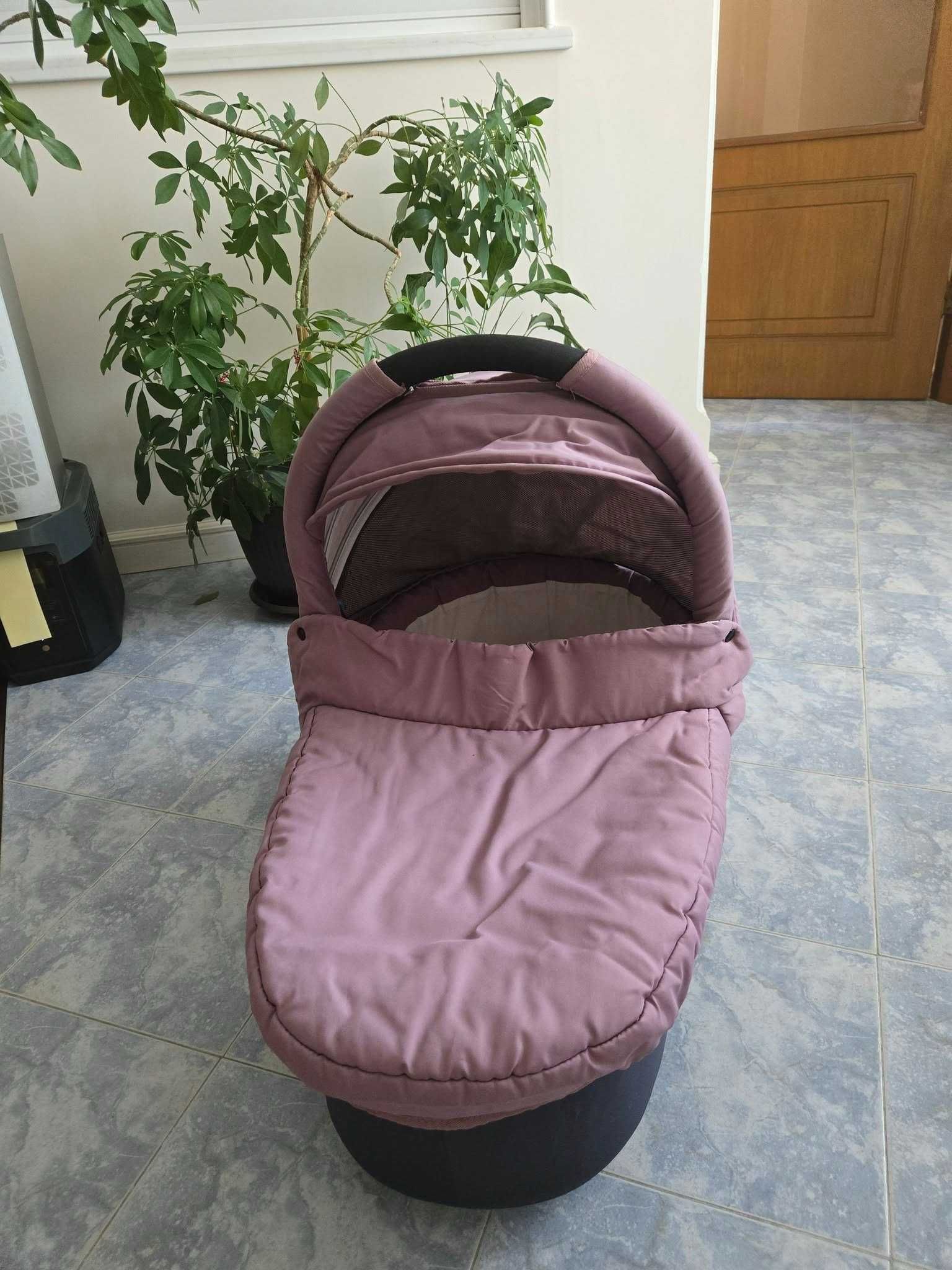 Детска количка със зимен и летен кош Baby Design