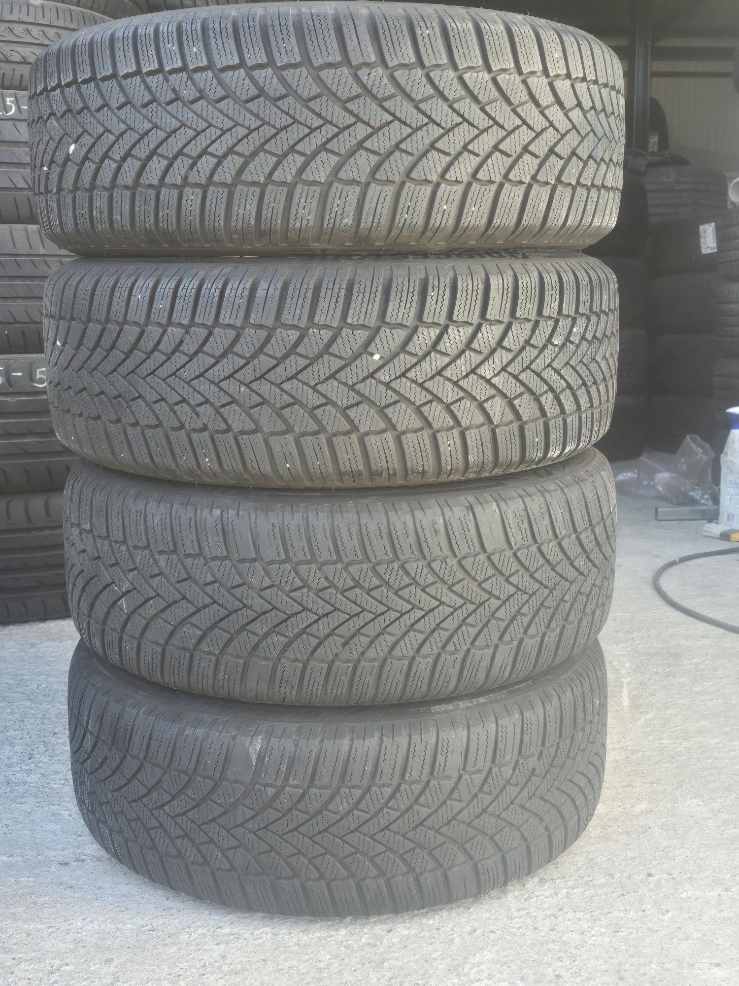 4 Броя 195/55/16 Bridgestone 2x7mm 2x5mm