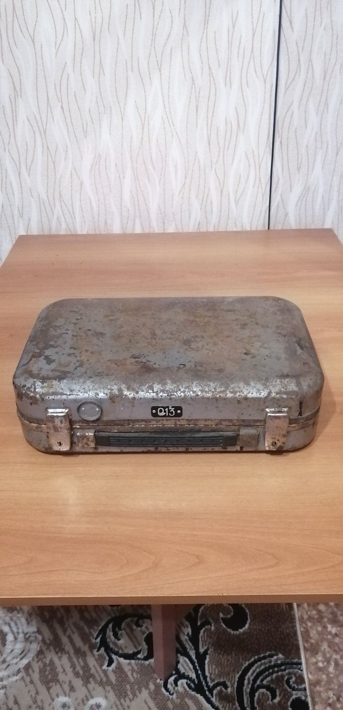 Продам чемоданчик