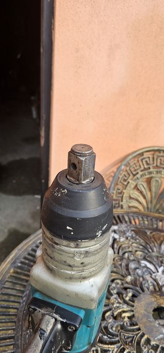 impact pe curent makita TW1000