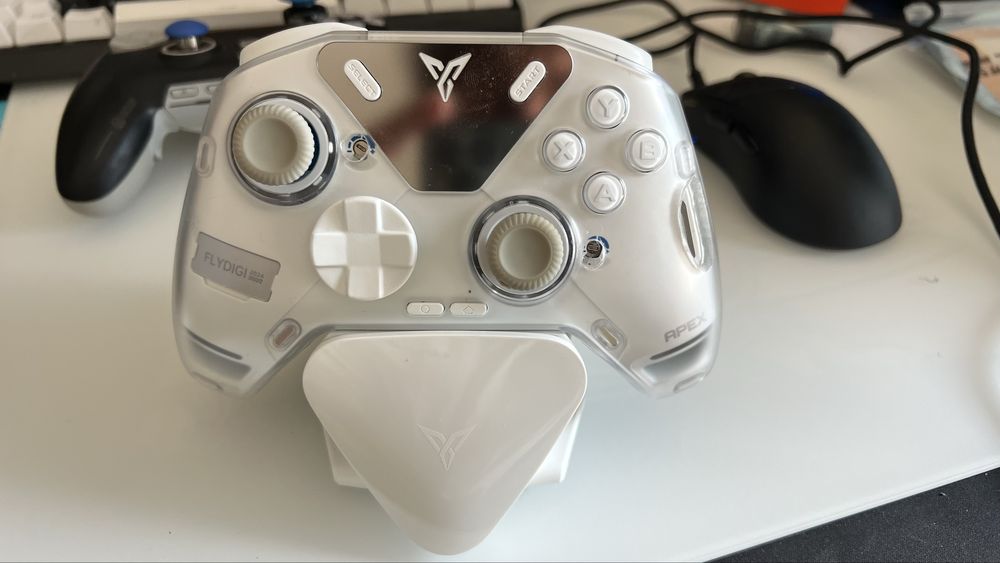 Controler flydigi apex 4