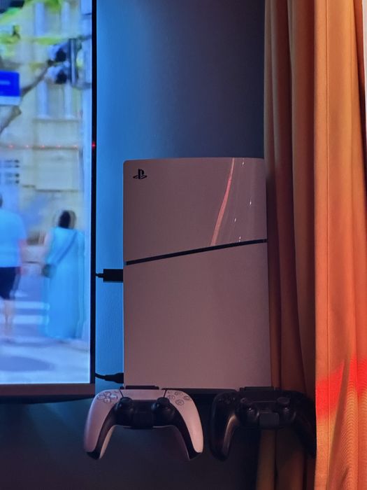 Продам Sony Playstation 5