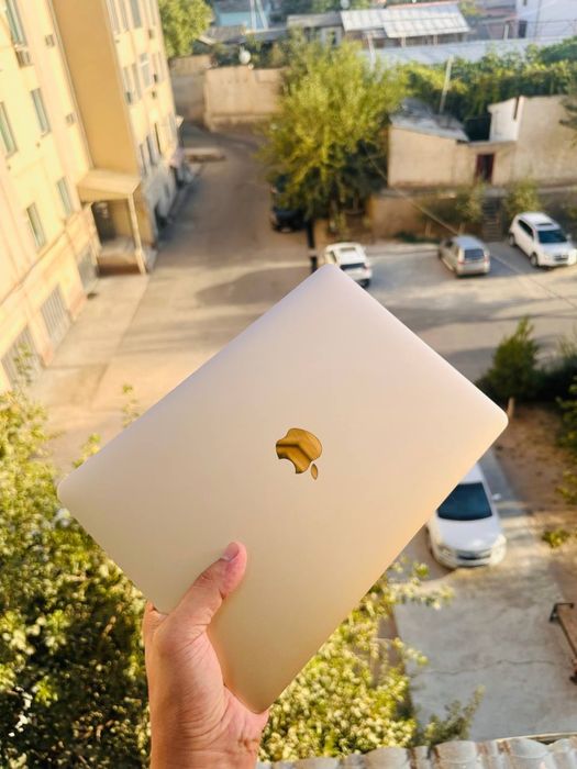 Macbook holati ideal tiniq turibdi kam ishlagan