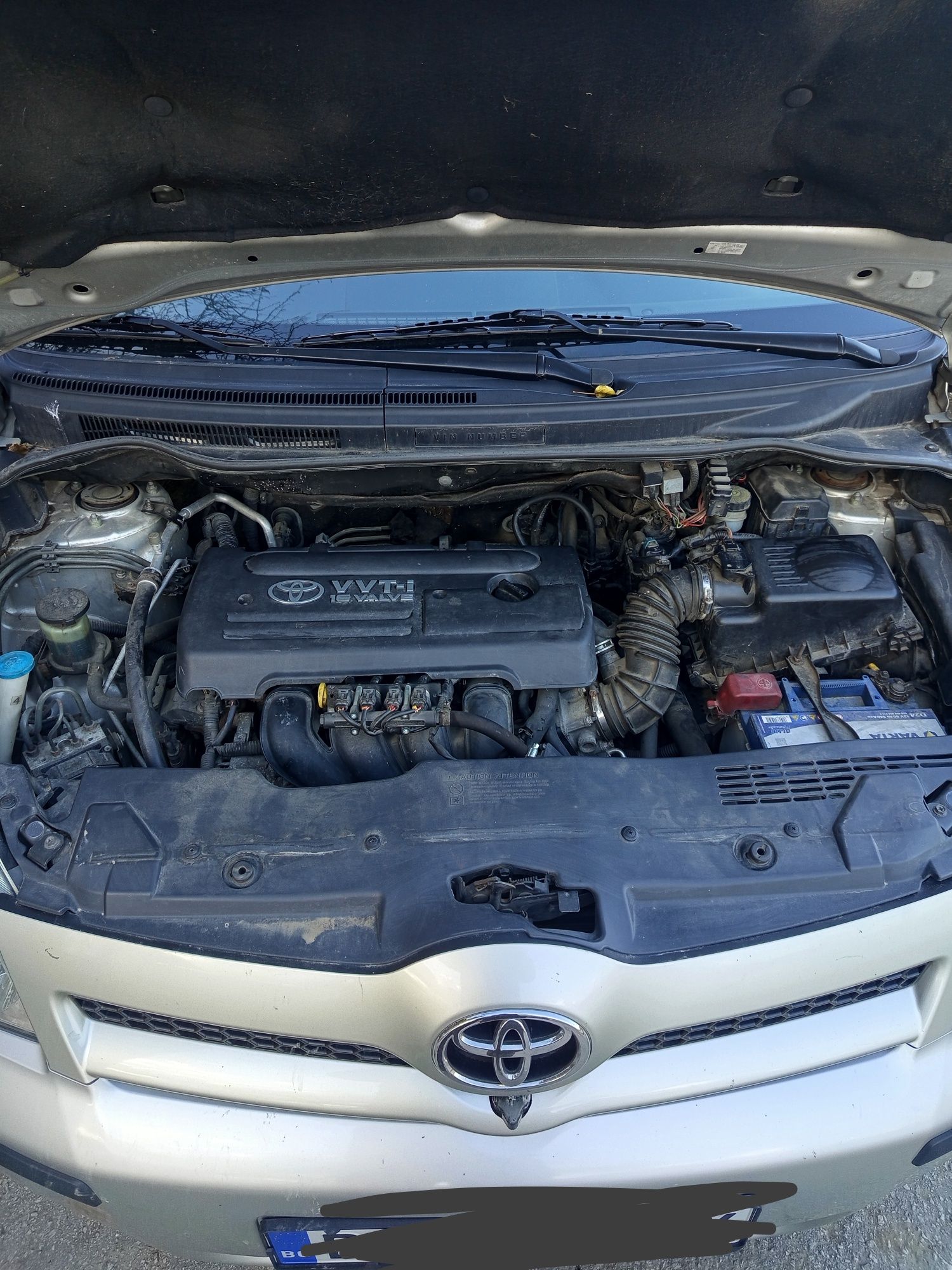 Toyota Corolla verso 1,8, бензин/газ, 129 к.с., автомат, 7 места, 2005