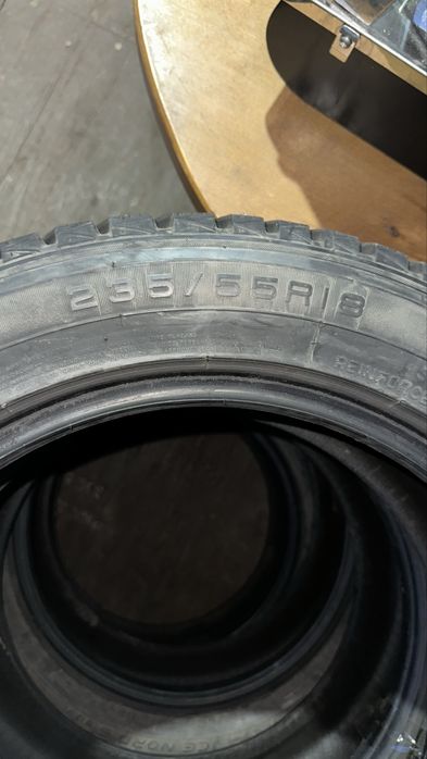 Зимние шипованные шины 235 55 R18 Maxxis