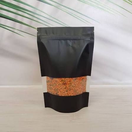 Белые и черные пакеты Doypack