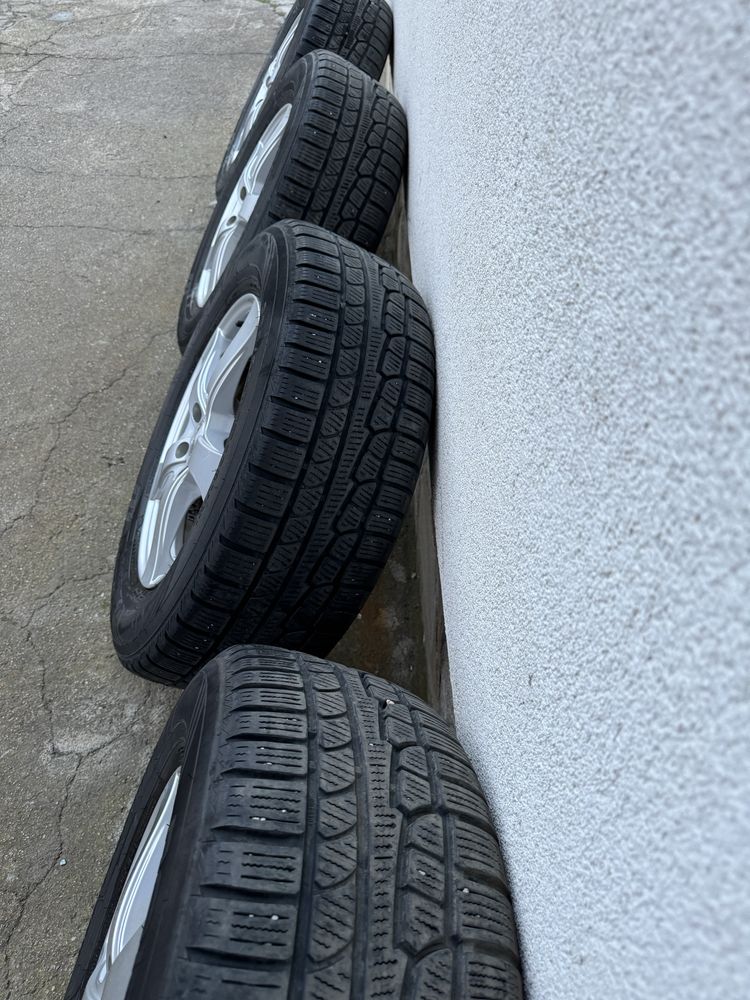 Алуминиеви джанти DEZENT  зимни гуми Nokian 235 65 17