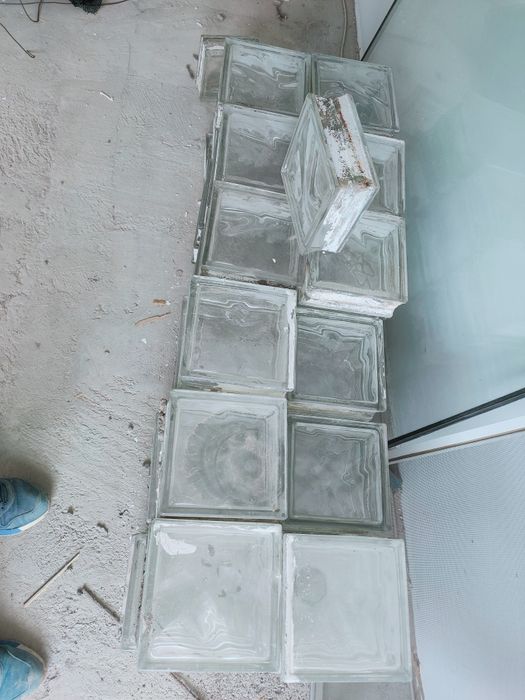 Cărămidă din sticlă