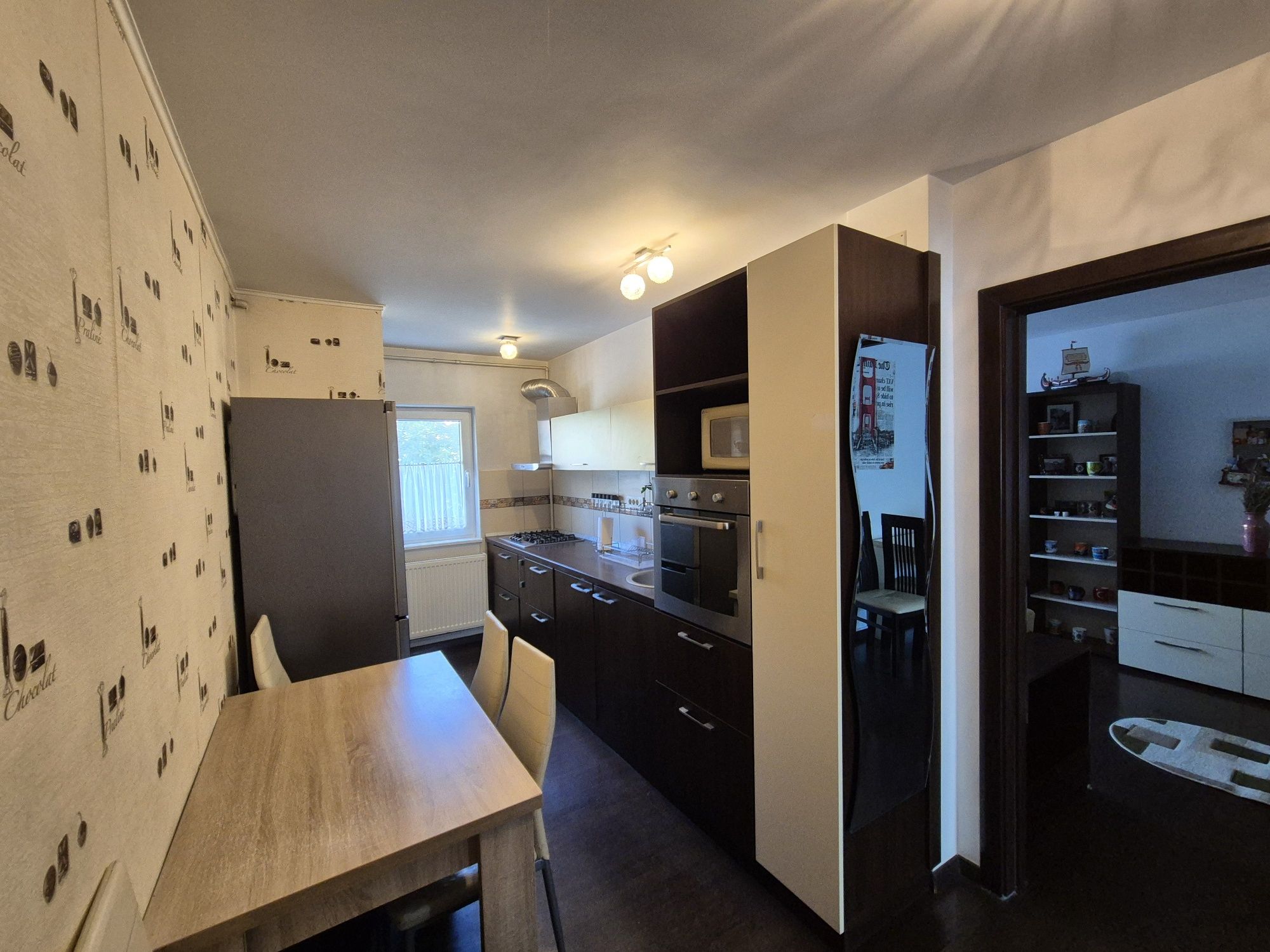 Particular - Apartament 4 camere complet mobilat si utilat.