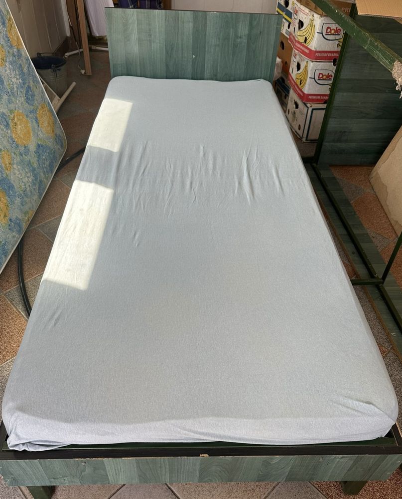 2 paturi de o persoana + saltea