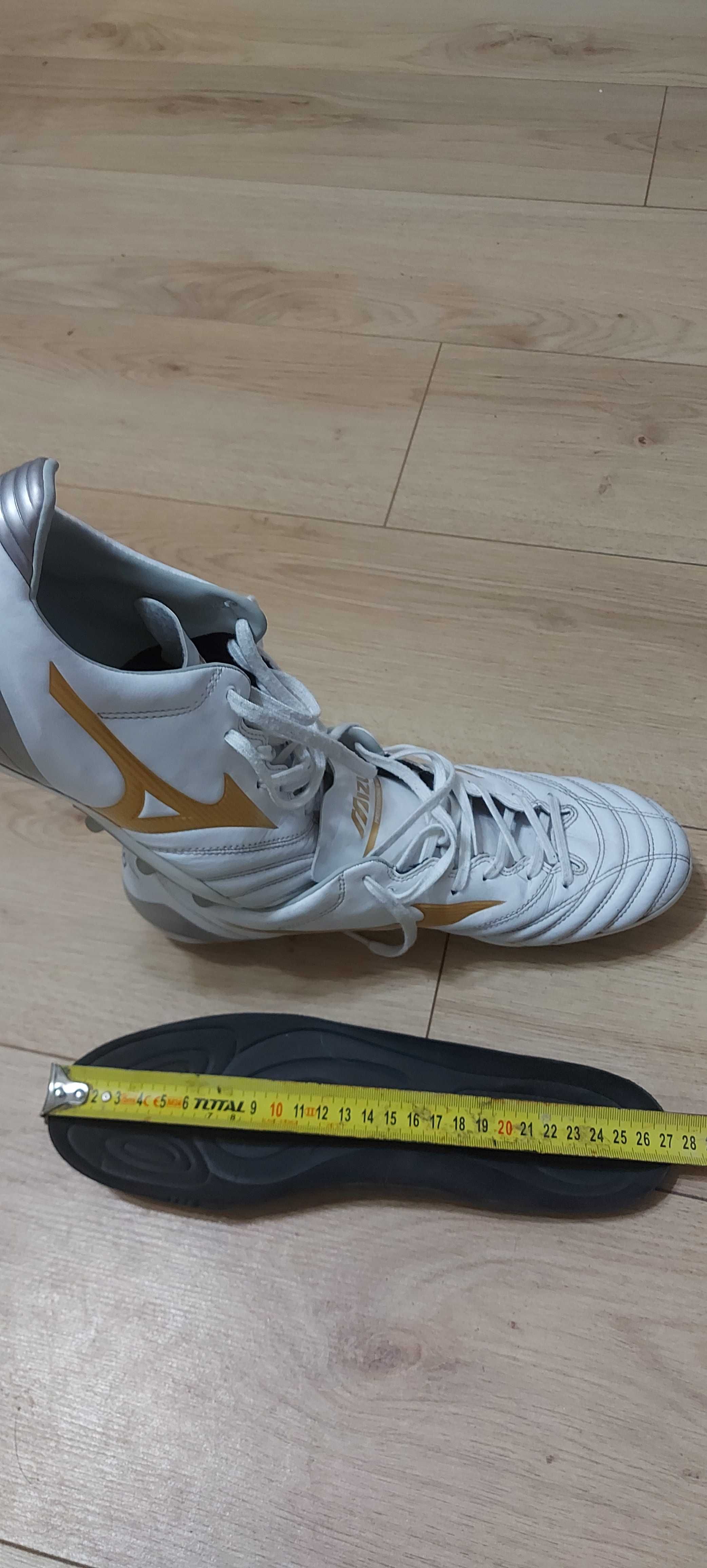 Футболни обувки Mizuno и Adidas 42 и 43 номер