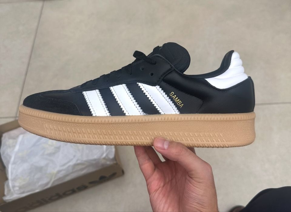 Продам мужские кроссовки Adidas SAMBA XLG