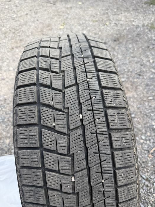 215/55 R17 зимние шины YOKOHAMA
