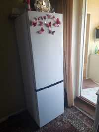 Продаю холодильник как новый пользовались мало
